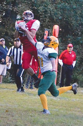 Quentin Hiser hauls in a touchdown reception during the Southern Buckeye Warriors’ Sept. 30 win over North Adams.