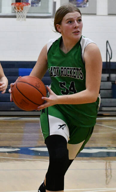 128188578_web1_DSC_1299
Fayettevilles Lilee Coffman drives to the basket against Ripley.